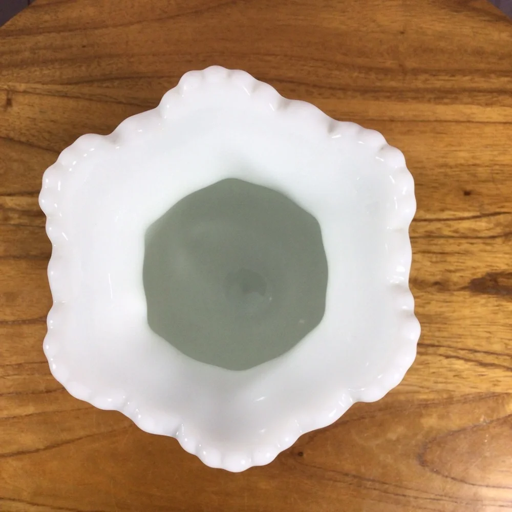 Vintage Westmoreland Old Quilt Pattern White Milk Glass Vase